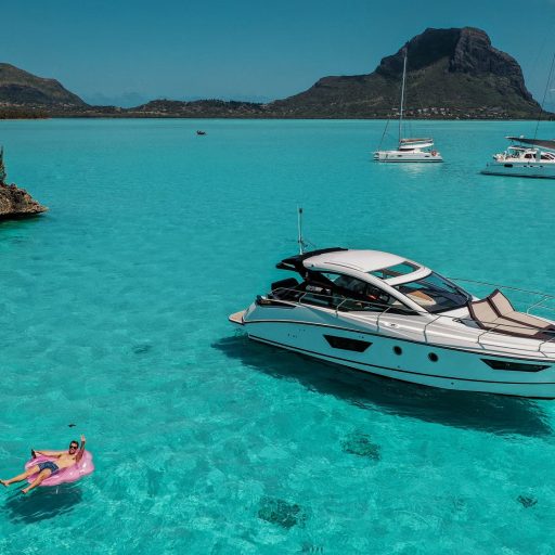 Luxury Yacht Le Morne Lagoon Full Day Cruise